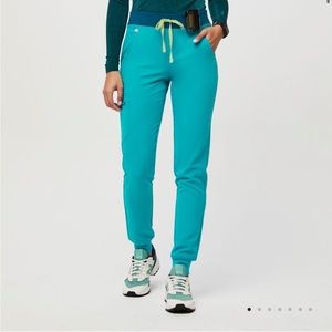NWT figs jogger scrub pants